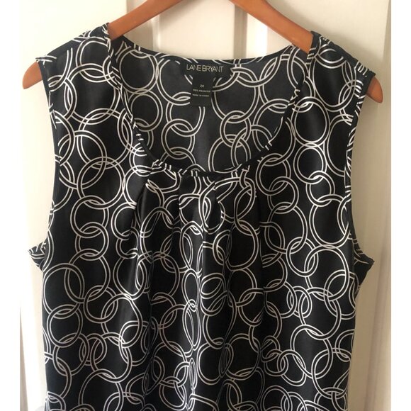 Lane Bryant Sleeveless Blouse with Black and White Circle Pattern Size 20 - Picture 3 of 6